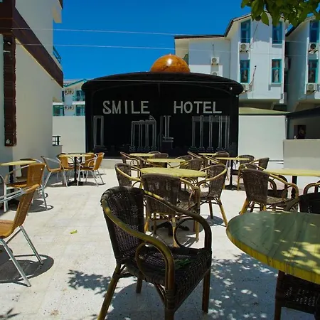 Smile Hotel Отель 3*