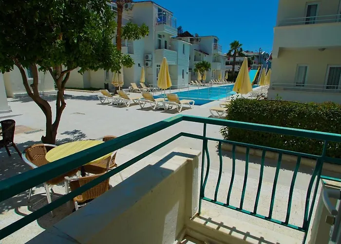 Smile Hotel Ξενοδοχείο 3*